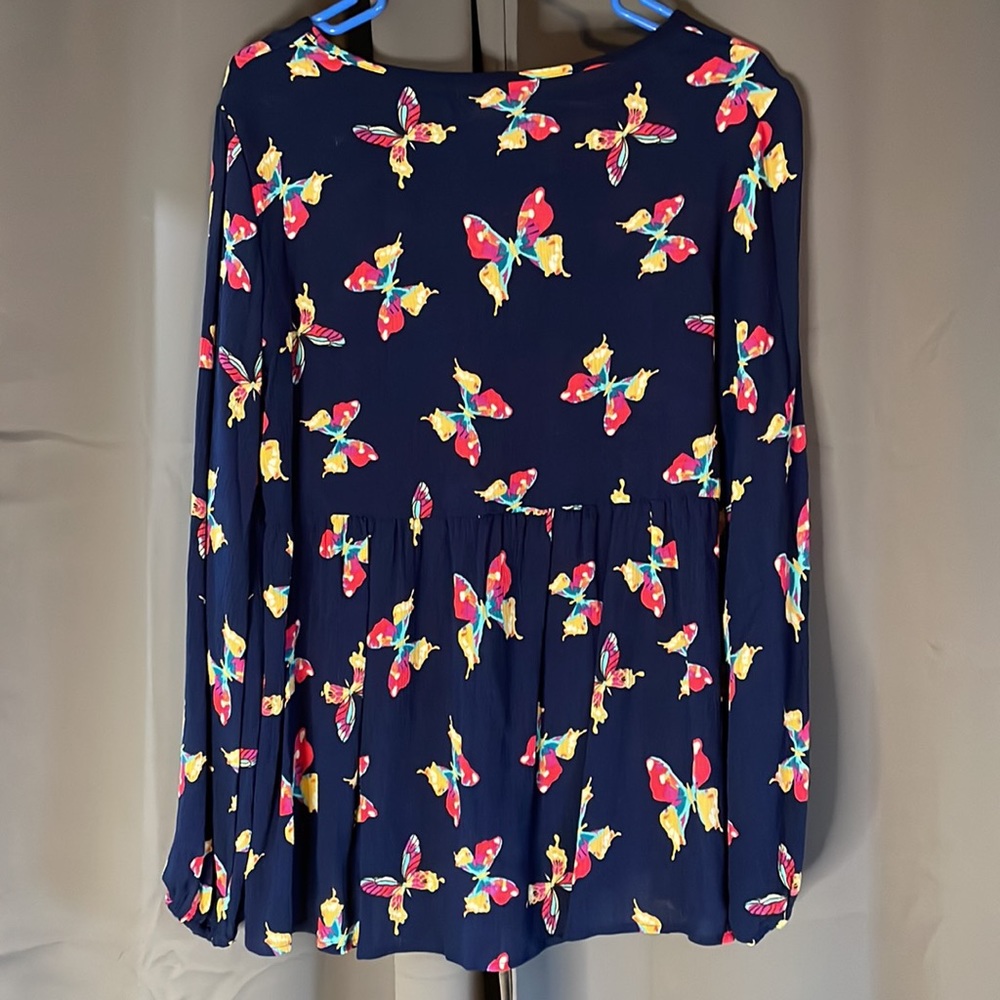 Shirt - Picture 5 of 5